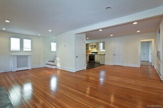 215 Maple Ave in Mamaroneck, NY - Building Photo - Building Photo