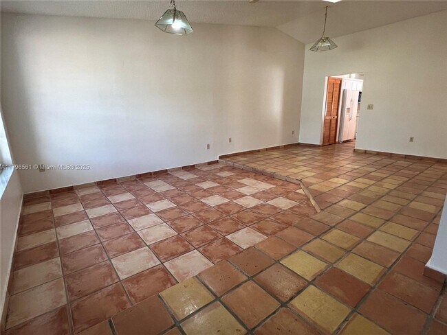 14340 SW 102nd St in Miami, FL - Building Photo - Building Photo