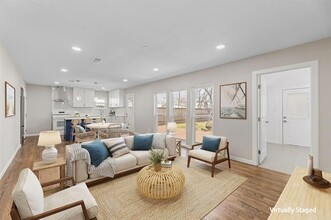 798 N Buckner Blvd in Dallas, TX - Building Photo - Building Photo