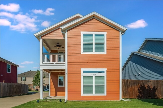 3814 SW Peachwood Dr