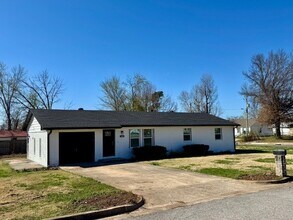 1208 W Lazy L St in Rogers, AR - Building Photo - Building Photo