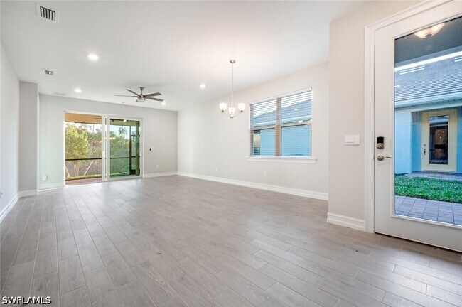 1066 Enbrook Lp in Naples, FL - Building Photo - Building Photo