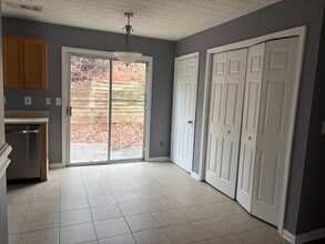 408 Spring Head Dr SE in Lawrenceville, GA - Foto de edificio - Building Photo