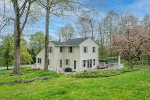 187 Croton Ave in Mt Kisco, NY - Building Photo