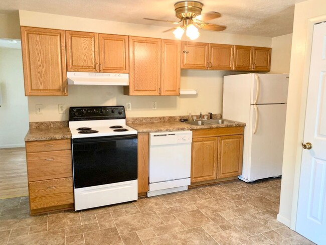 215 W Lorain St in Oberlin, OH - Building Photo - Building Photo
