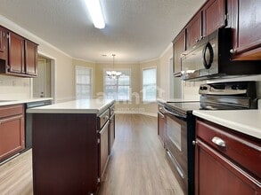 6556 Brickmont Rd in Bartlett, TN - Foto de edificio - Building Photo