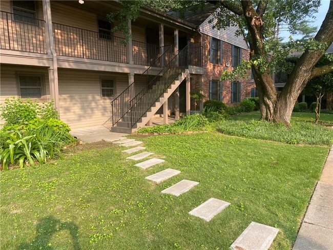3117 Colonial Way in Atlanta, GA - Building Photo - Building Photo