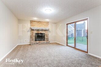 458 Pebble Way in Greenwood, IN - Building Photo - Building Photo
