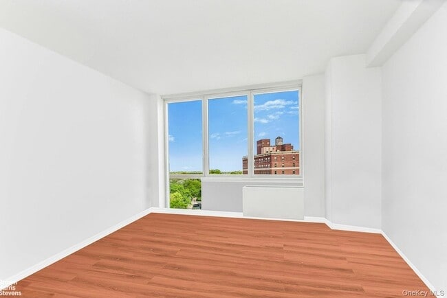 640 W 237th St, Unit 10C in Bronx, NY - Building Photo - Building Photo