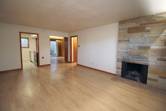 3200-3236 SW Marigold St in Portland, OR - Building Photo - Building Photo