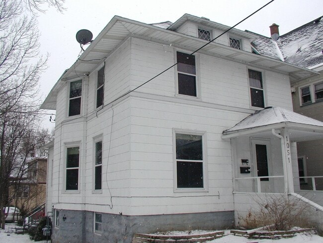 1051 E Johnson St in Madison, WI - Building Photo - Building Photo
