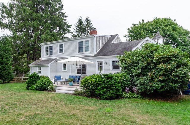 29 Pine Island Rd in Mattapoisett, MA - Building Photo