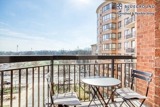 801 15th St S-Unit -FL6-ID425 in Arlington, VA - Building Photo - Building Photo