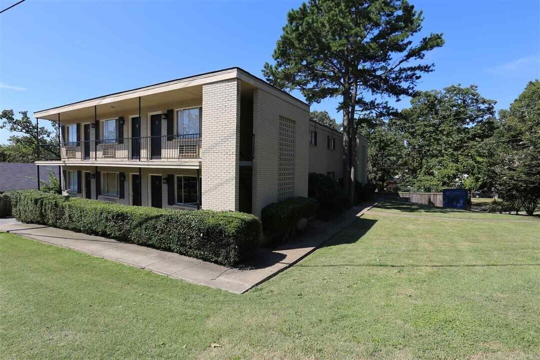 5101 H St in Little Rock, AR - Building Photo