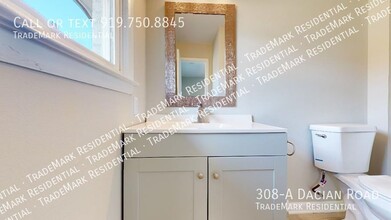 308-A Dacian Rd in Raleigh, NC - Building Photo - Building Photo