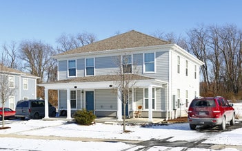 Laurel Estates in Uniontown, PA - Foto de edificio - Building Photo