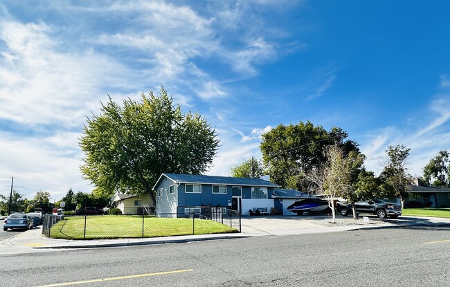 property at 219 Thayer Dr