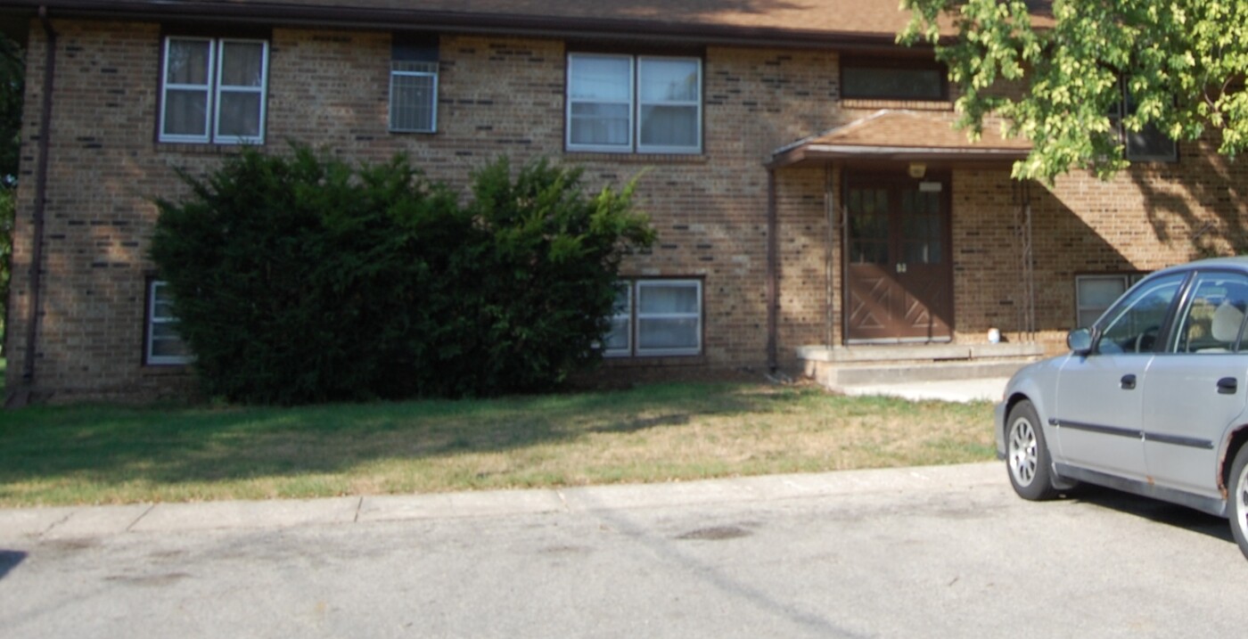 318 E Van Dorn St in Polk City, IA - Building Photo
