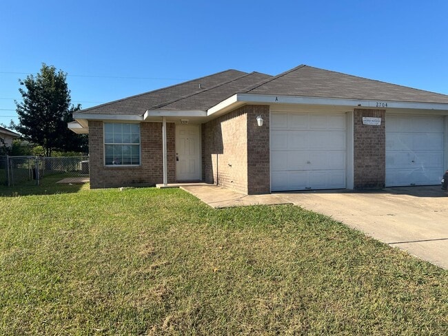2704 Alma Dr in Killeen, TX - Building Photo - Building Photo
