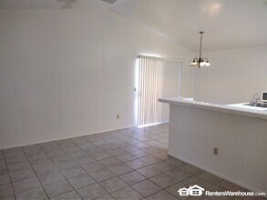 2515 S Maple Ave in Tempe, AZ - Building Photo - Building Photo