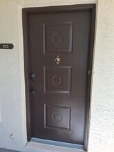 61 SW South River Dr in Stuart, FL - Building Photo - Building Photo