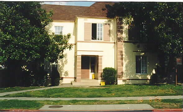 149 S Kenmore Ave in Los Angeles, CA - Foto de edificio - Building Photo