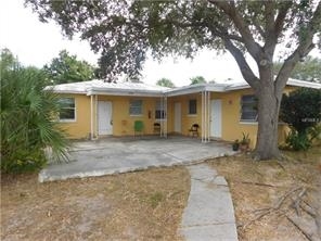 6855 Blind Pass Rd in St Pete Beach, FL - Building Photo