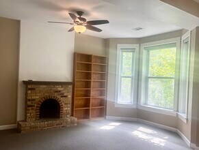 3717 N Fremont St, Unit 2S in Chicago, IL - Building Photo - Building Photo