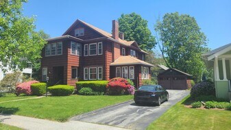 60 Richmond Ave, Unit 1 in Worcester, MA - Building Photo