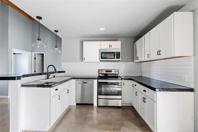 6301 Hunterwood Dr in Granbury, TX - Building Photo - Building Photo