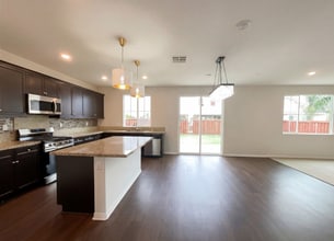 27552 Gruber Dr in Menifee, CA - Foto de edificio - Building Photo