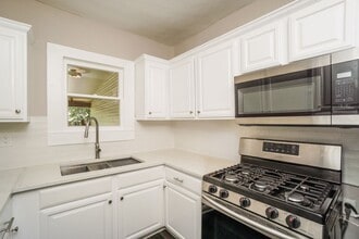 823 W Euclid Ave in San Antonio, TX - Building Photo - Building Photo