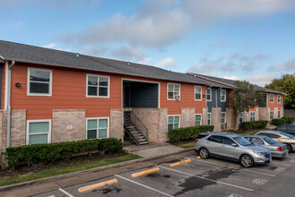 Villas at Sandrock in Houston, TX - Foto de edificio - Building Photo