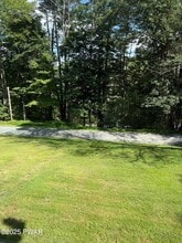 462 Engvaldsen Rd in Hawley, PA - Building Photo - Building Photo