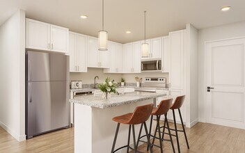 Lake Maggiore Apartments in St. Petersburg, FL - Foto de edificio - Building Photo
