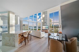 1701 Sunset Harbour Dr in Miami Beach, FL - Building Photo - Building Photo