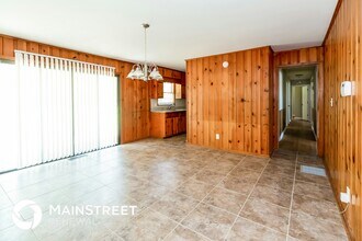 6120 Longino Dr in Union City, GA - Building Photo - Building Photo