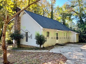 6101 McMillan Cir in Columbia, SC - Building Photo - Building Photo