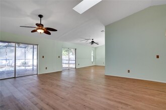 1410 Club Dr in Tarpon Springs, FL - Building Photo - Building Photo