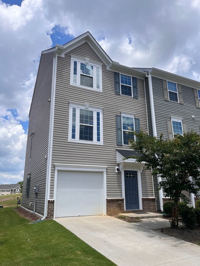 property at 512 Autumn Cure Ct