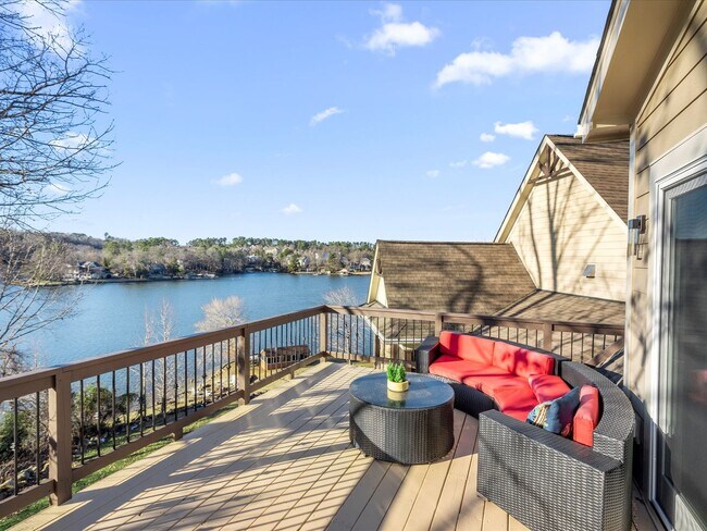 property at 2816 Inlet Shore Dr