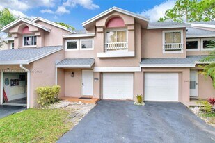 2149 Discovery Cir W in Deerfield Beach, FL - Building Photo
