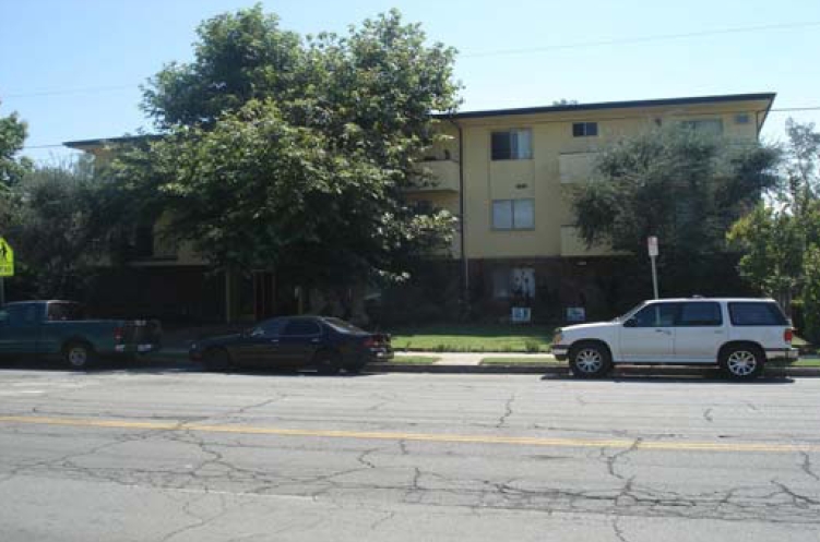 Haskell Apartments in Van Nuys, CA - Foto de edificio