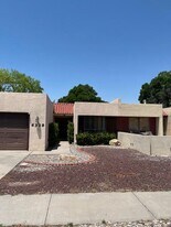 6329 Annapolis Dr NE in Albuquerque, NM - Building Photo