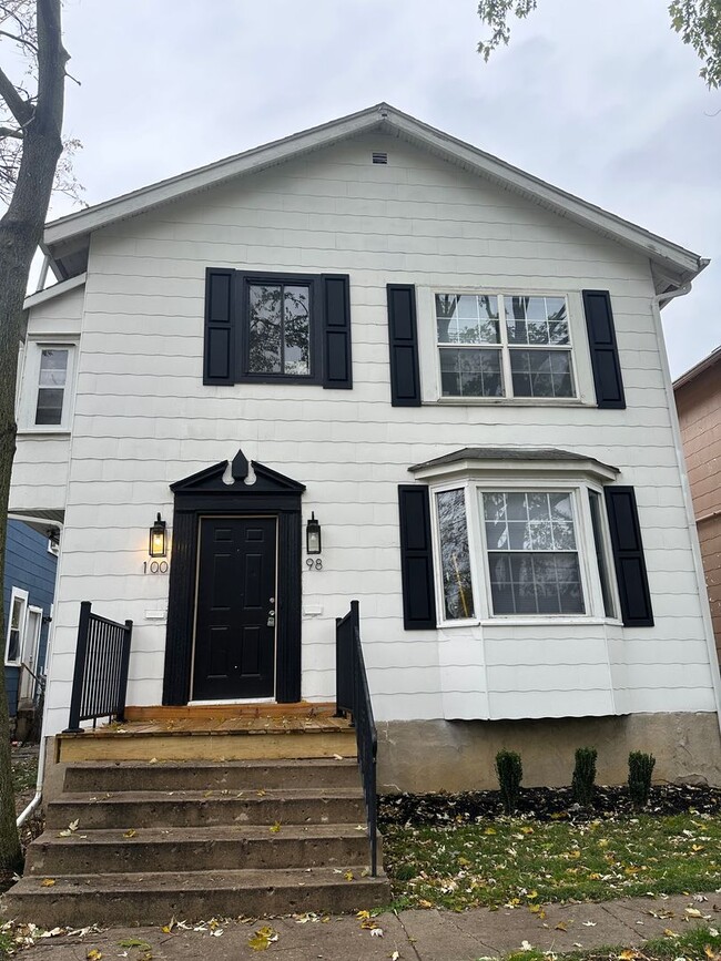 98-100-100 N Hague Ave