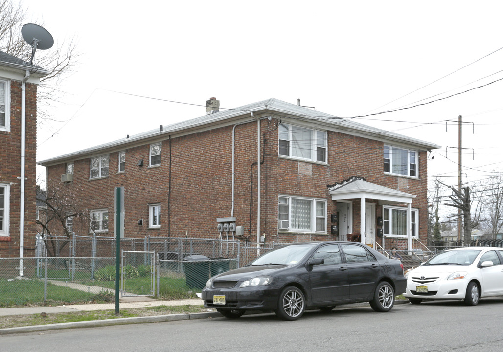 972-974 Grove St in Elizabeth, NJ - Building Photo