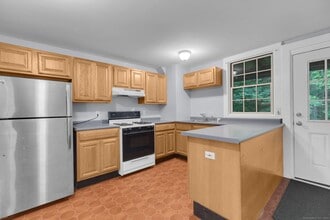 49 Grandview Dr in Ridgefield, CT - Building Photo - Building Photo