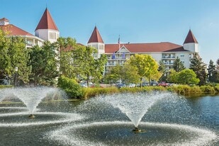 Rivers Edge Apartments in Waukesha, WI - Building Photo