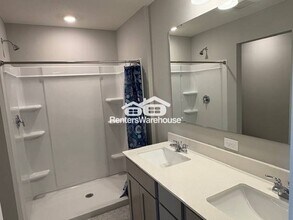 5129 Stable View Dr in Woodbury, MN - Building Photo - Building Photo