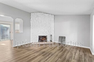 19757 SW 68th Ave in Tualatin, OR - Foto de edificio - Building Photo